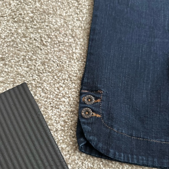 Levi's Denim 512 Capris - Picture 3 of 8